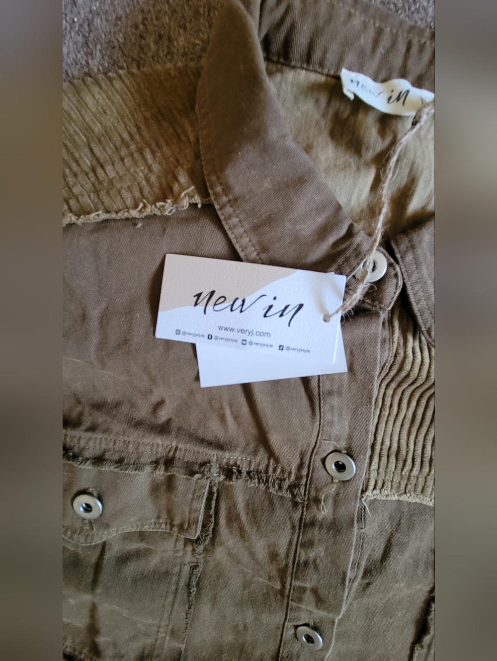 NWT Size L  Olive/Brown Corduroy Button Down Oversized "Shacket" Shirt Jacket - Picture 7 of 8
